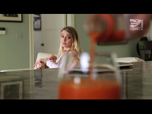 ❤️ Heitt stelpa með stóra brjóst og þétta kisa fær hani frá tapara, en mjög erfitt ️❌ Klámmyndband á is.porn-list.ru ❌️❤